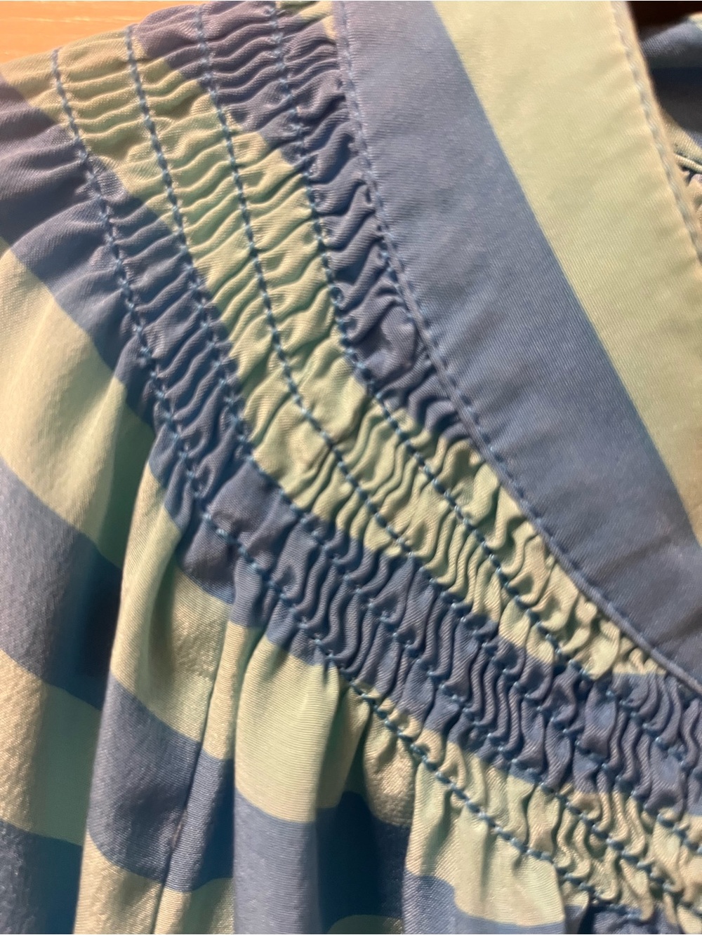 Lilly Pulitzer Small Aqua Striped Smocked Neck‎ Long Sleeved Top Silk Resortwear - Picture 4 of 8